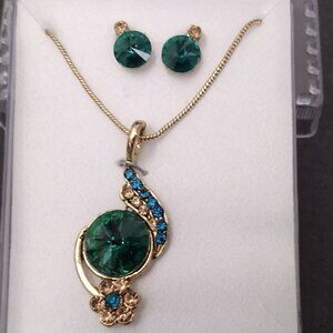 Green imitation diamond spiral necklace and earrings set